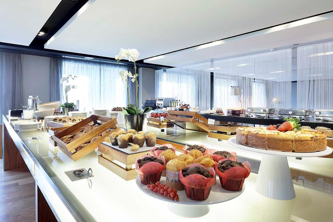 ยูโรสตาร์ มาดริด คองเกรส Hotel อัลโกเบนดาส ภายนอก รูปภาพ